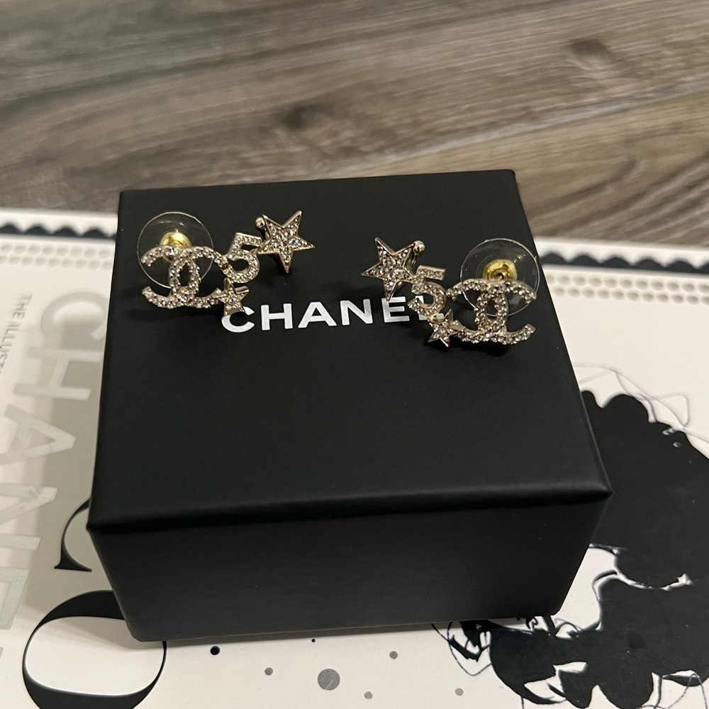 Chanel 2022 Gold CC Crystal Star Earrings